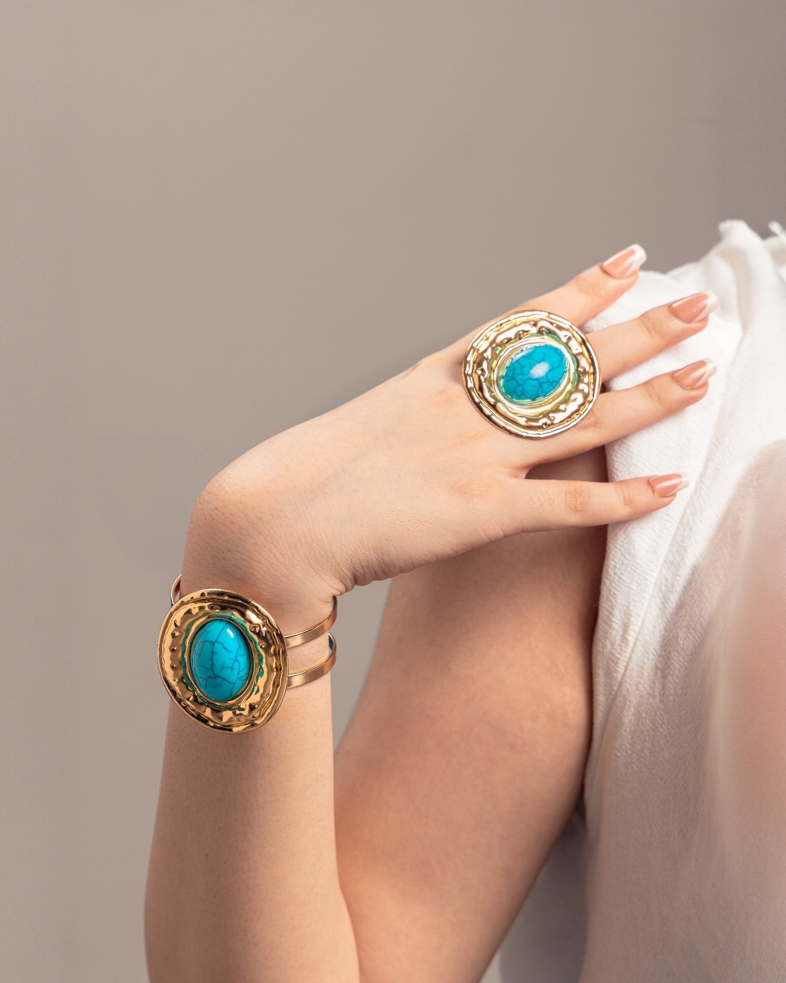 Turquoise Majesty Set